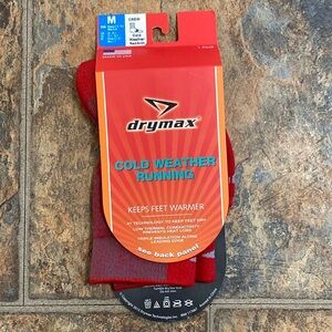 NWT DryMax Crew Cold Weather Red Running Socks. W 7.5-9.5 or M 6-8